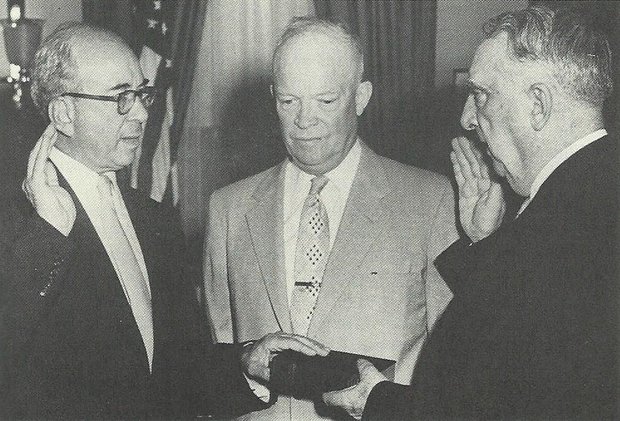 Gallery - «Мы должны взрывать, чтобы выжить» 70 лет назад США промахнулись при запуске термоядерной бомбы. К чему это привело?: Оружие: Наука и техника: Lenta.ru - image 10