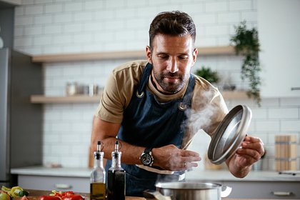 Доктор Мясников назвал кухню мужским местом