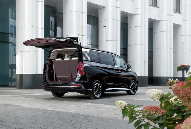 Задние сиденья Hongqi HQ9