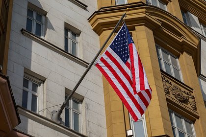 Больше десяти человек и два танкера вывели из-под санкций США против России