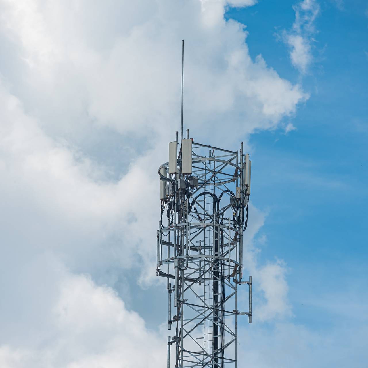 Раскрыты сроки внедрения связи 5G в России