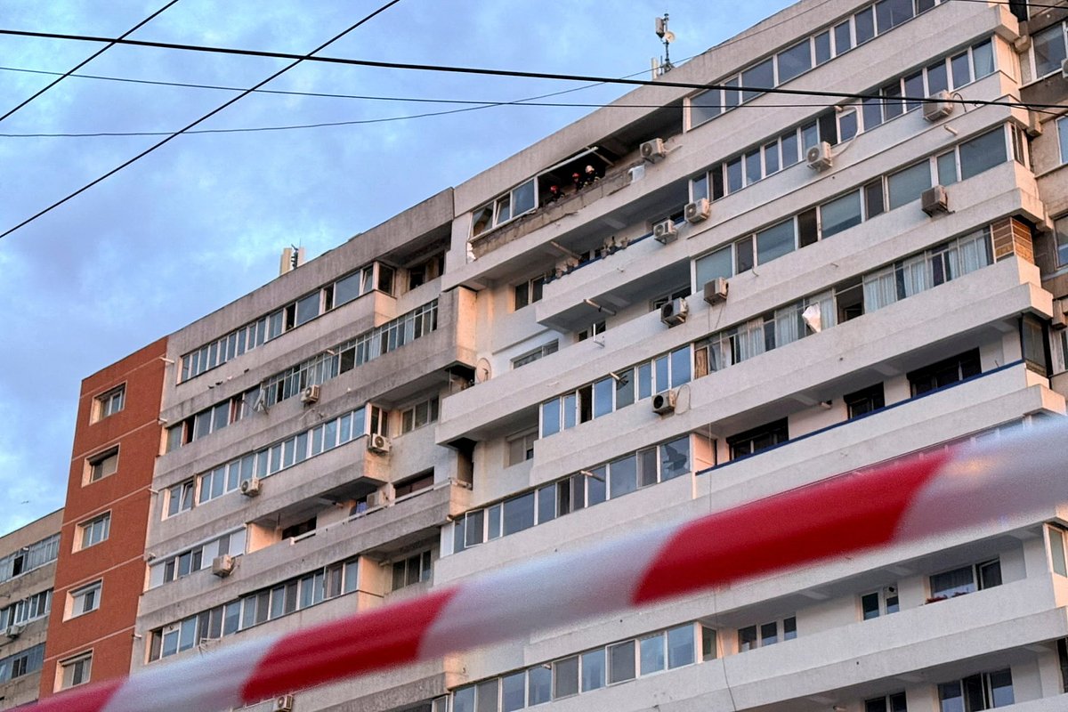 БПЛА ударил по многоэтажке в румынском городе у границы с Украиной, есть пострадавшие. В НАТО, ЕС и Киеве сделали заявление