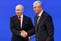 Русский язык, амурские тигры и строительство АЭС. Как проходит государственный визит Владимира Путина в Казахстан?