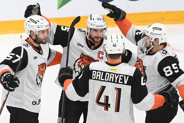 Игроки «Амур»