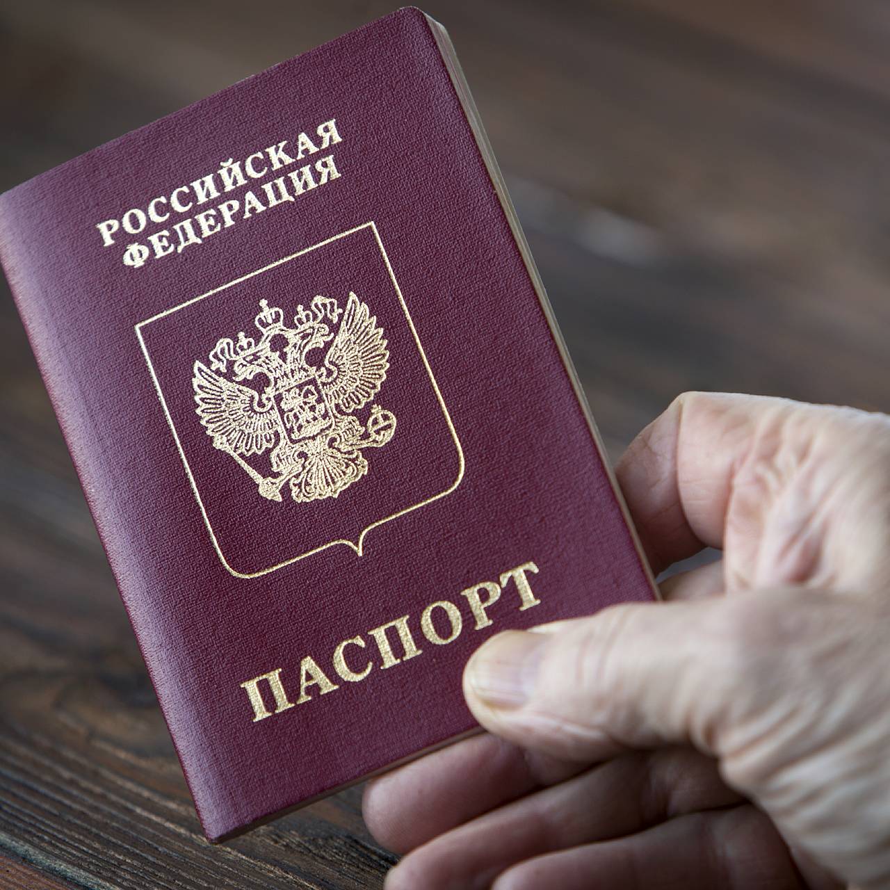 В Ленобласти вор оставил паспорт во время кражи и был пойман