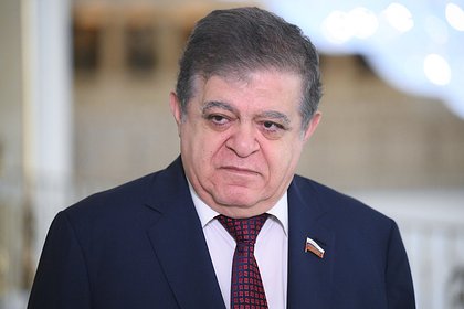 Нежелание посольств ЕС эвакуироваться из Киева объяснили