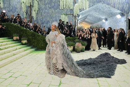 Стилист Рогов назвал наряд Бейонсе на Met Gala колхозным