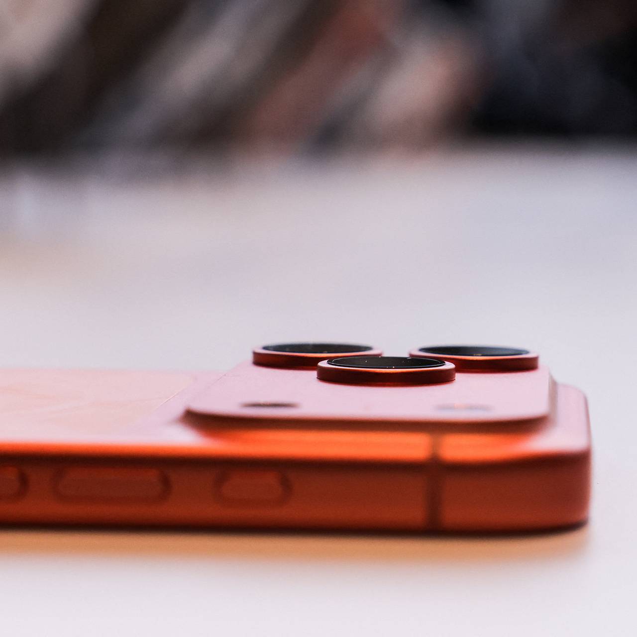 Перечислены лучшие большие смартфоны