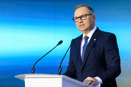 Бывший президент Польши оправдался за вручение ордена Зеленскому
