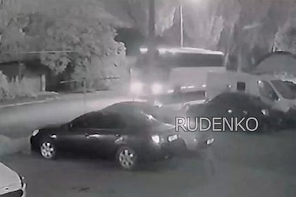 Момент удара беспилотника по рейсовому автобусу в ДНР попал на видео