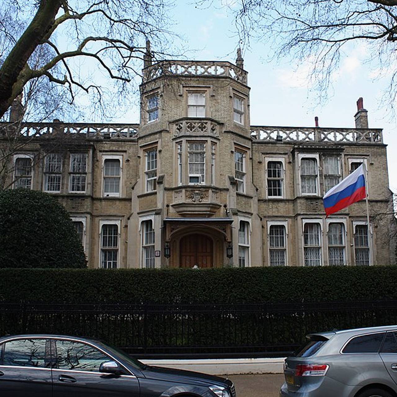 Великобритания вызвала посла России