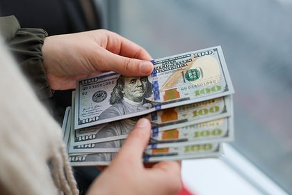Стоимость биткоина обвалилась