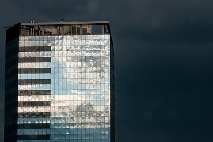 Названо число продолжающих работать в России американских компаний