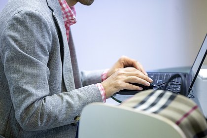 Котяков оценил риски уничтожения некоторых профессий искусственным интеллектом