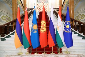 Флаги стран-участниц заседания Совета коллективной безопасности ОДКБ