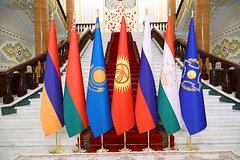 Флаги стран-участниц заседания Совета коллективной безопасности ОДКБ