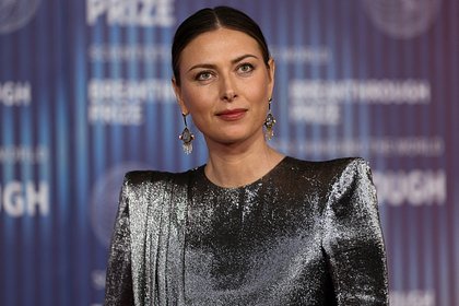 Шарапова поздравила Андрееву с победой на «Ролан Гаррос»