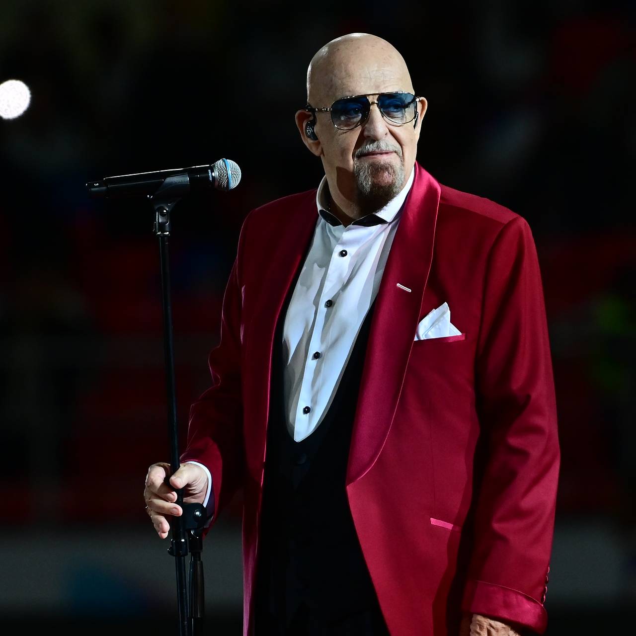 78-летний Шуфутинский отказался садиться за руль