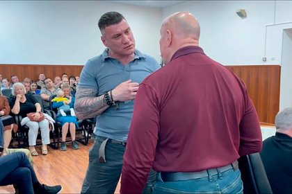 Скандал с участием Героя России и чиновников попал на видео