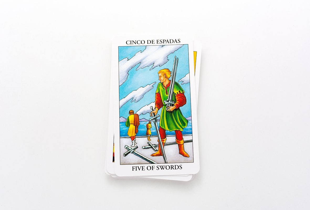 Пятерка Мечей Таро