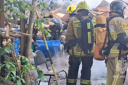 Девятичасовой пожар разгорелся после взрыва у вокз