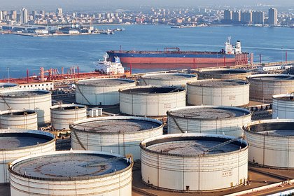 Крупнейший в мире импортер нефти заметно снизил ее
