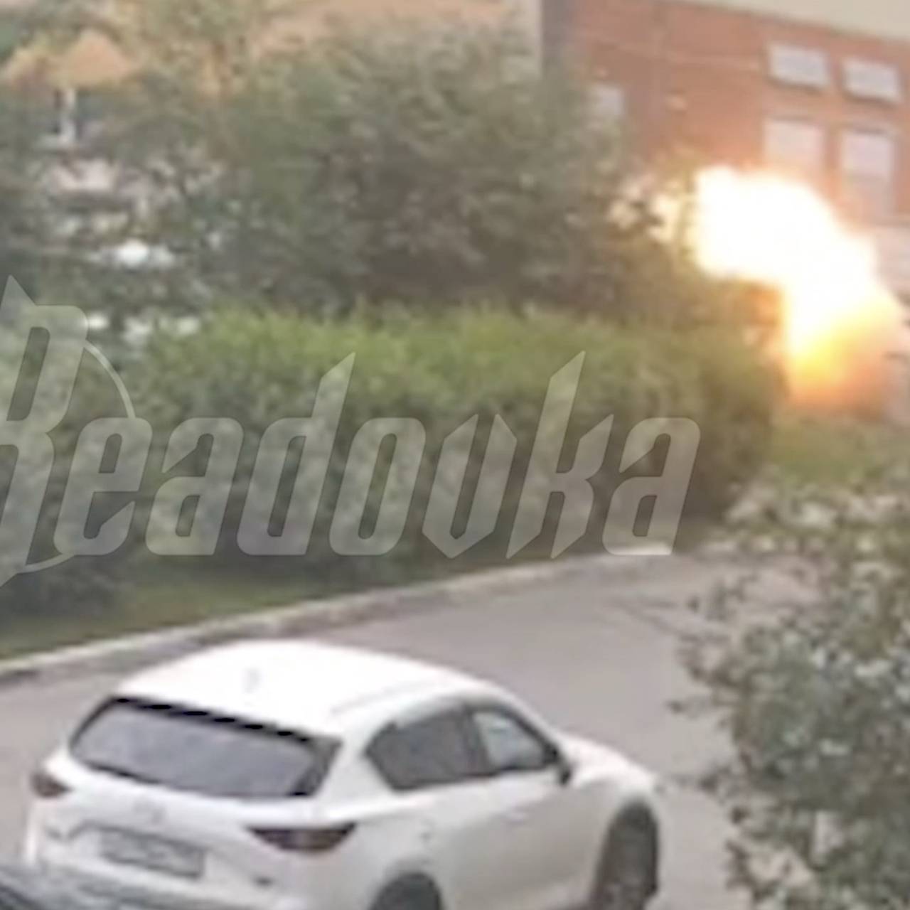 Машину с водителем подорвали в Подмосковье с помощью взрывного устройства