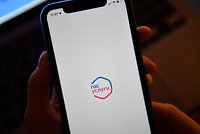 Россияне массово пожаловались на уведомления о несуществующих долгах
