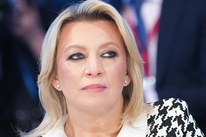 Захарова прокомментировала визит Зеленского в Лондон