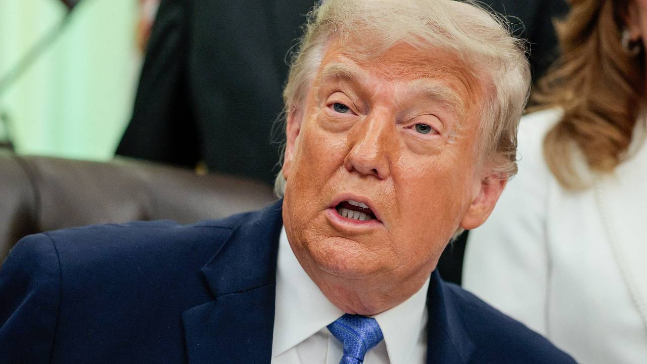https://icdn.lenta.ru/images/2026/06/10/19/20260610191641804/wide_16_9_1a72ea7f4a64d4897a7bb19314821d61.jpg