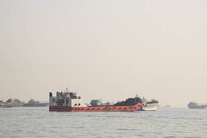Иран вновь закрыл проход через Ормузский пролив
