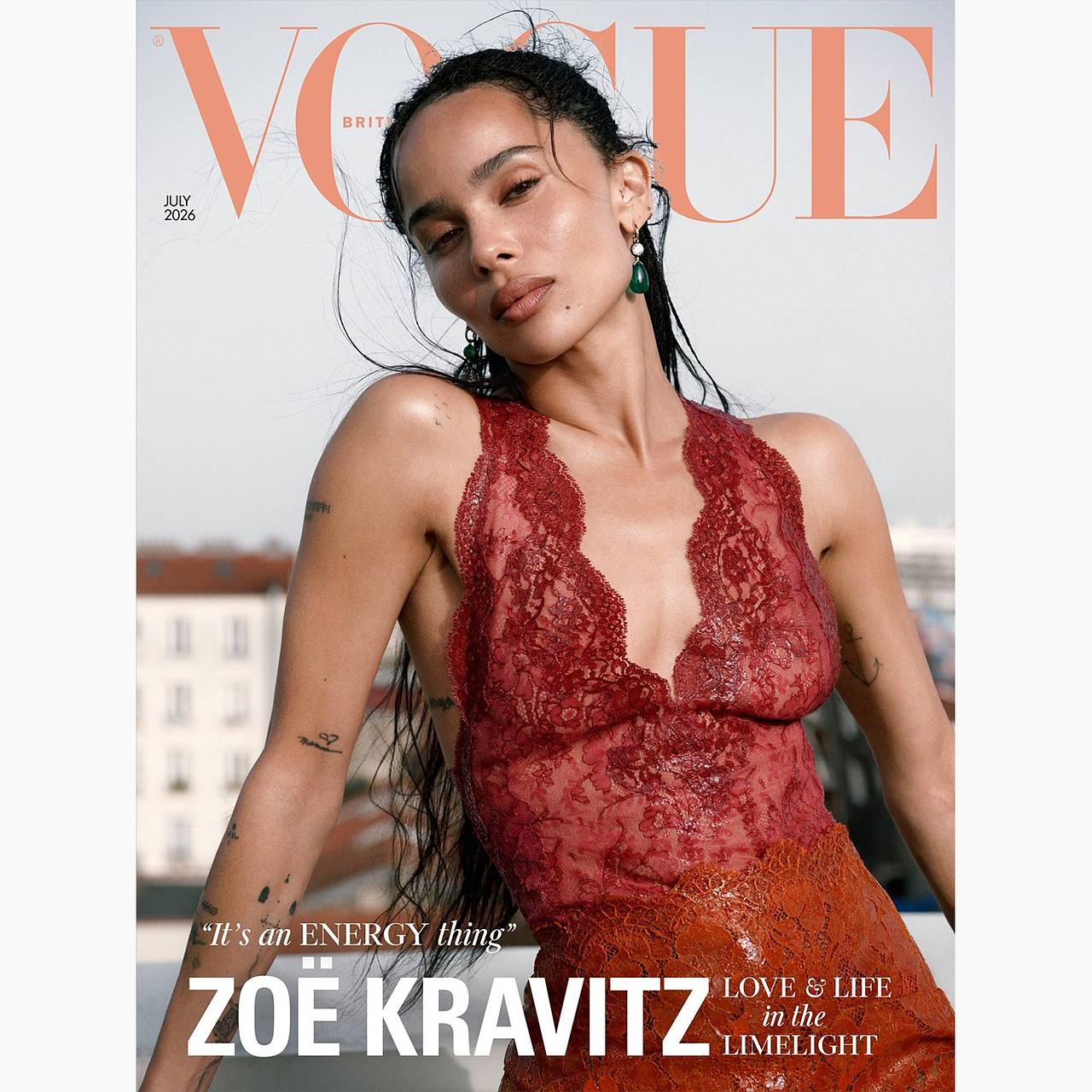 Зои Кравиц без нижнего белья попала на обложку Vogue