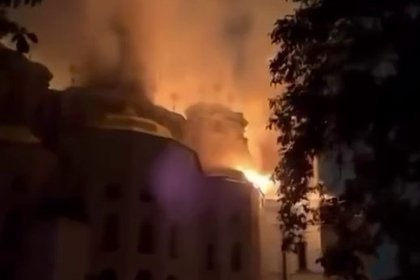 В украинской столице загорелась Киево-Печерская Лавра