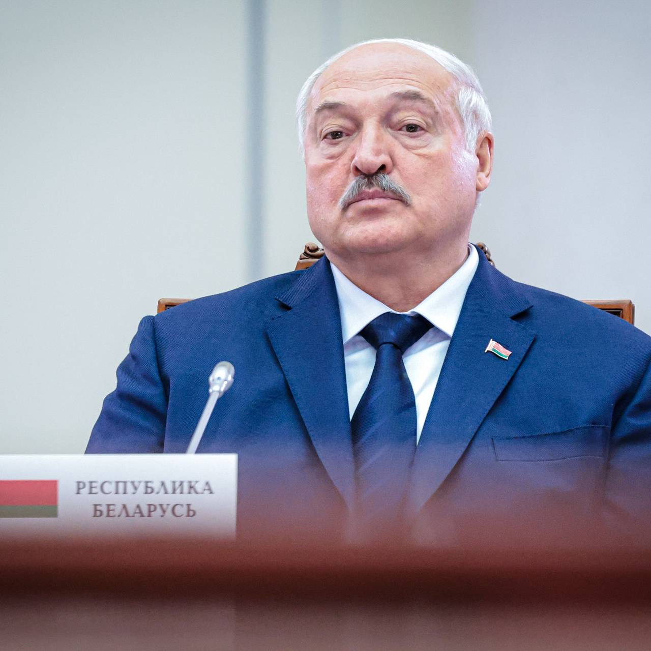 Лукашенко предложил постепенно ликвидировать все ядерное оружие