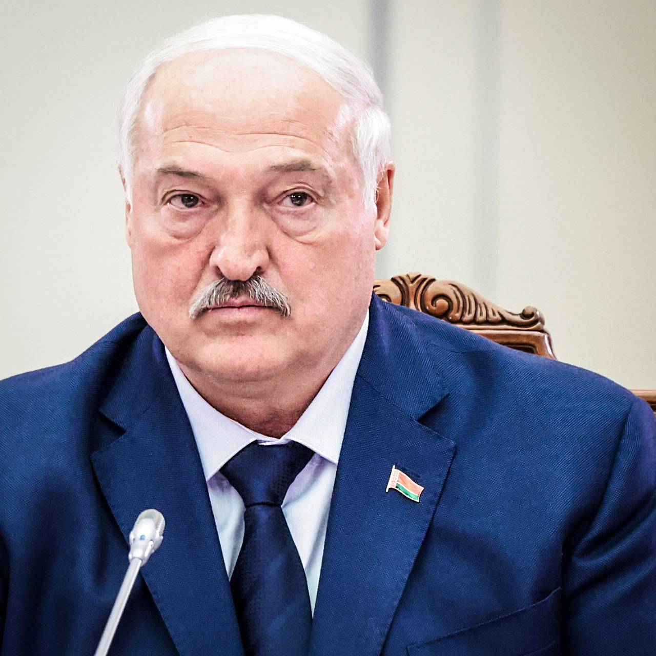 Лукашенко указал на невозможность Зеленского угрожать Белоруссии
