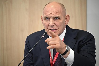 Карелин призвал отстать от Исинбаевой