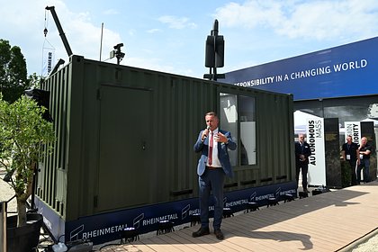 Rheinmetall показал контейнер для запуска роя дронов-камикадзе