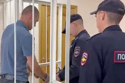 Россиянке вонзили нож в шею в зоомагазине