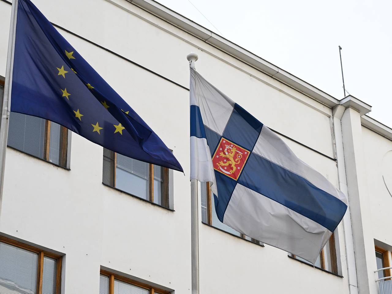https://icdn.lenta.ru/images/2026/06/19/05/20260619054831159/wide_4_3_19c4852371d67ff2589c3f1386db0fe9.jpg