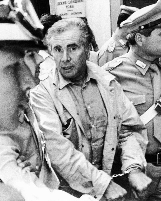 Кадр, облетевший 17 июня 1983-го все телеканалы и газеты Италии