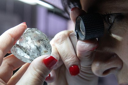 Власти России определились с размером экспортной пошлины на алмазы