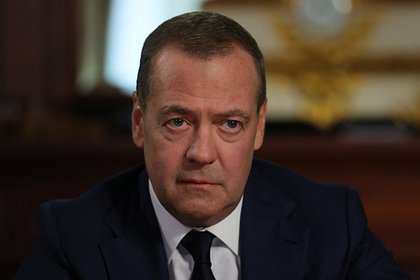 Медведев прокомментировал лишение Зеленского Ордена Белого орла