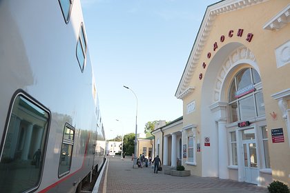 11 поездов задержались из-за перекрытия движения по Крымскому мосту