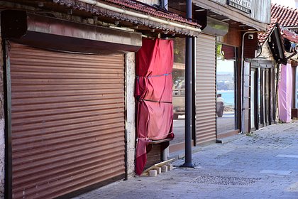 На курортах Турции начали закрываться магазины из-за отсутствия россиян
