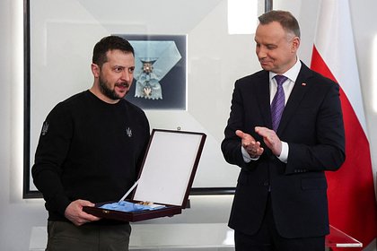 Оценено влияние лишения Зеленского высшей награды Польши на поддержку Варшавой ВСУ