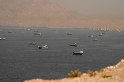 Иран нарастил поставки нефти через Ормузский пролив до максимума