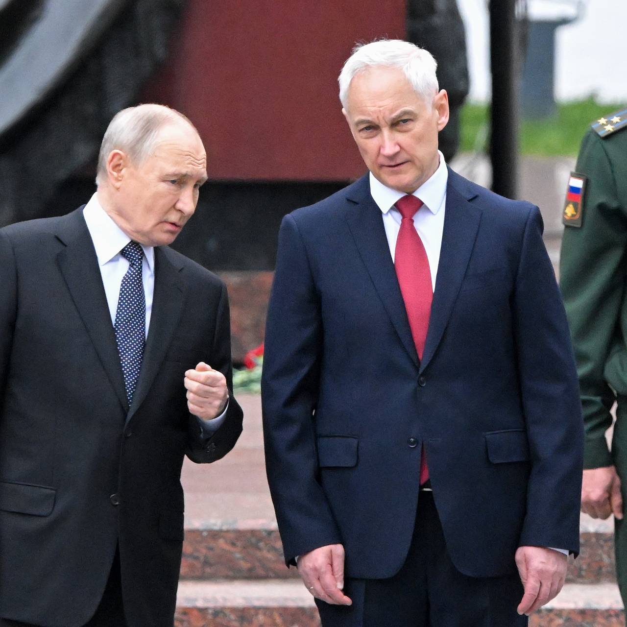 Путин переговорил с министром обороны России