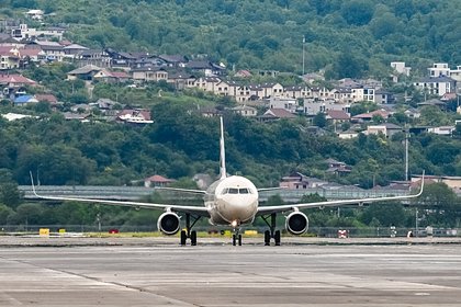 Аэропорт Сочи третий раз за день приостановил работу