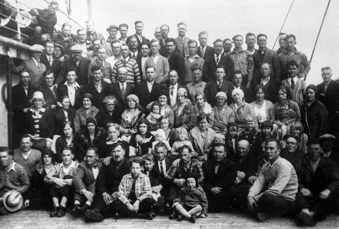 Первая группа американских и канадских рабочих, прибывших в Советский Союз. 1 июня 1931 года