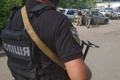 На Украине полицейский ударил ребенка-инвалида